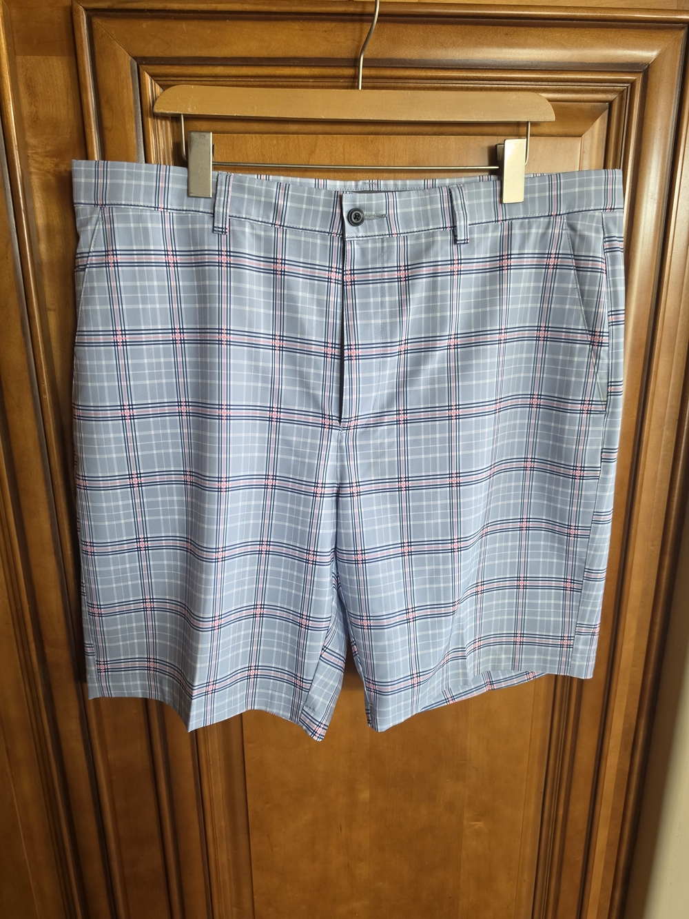 PGA Tour Men's Light Blue Pink White Plaid Golf Shorts 38 x 8.5" EUC